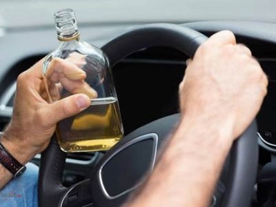 Bez vozačkog i pod utjecajem alkohola
