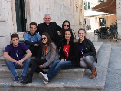 Iz Senja 17 mladih sudjeluje na SHKM u Dubrovniku 