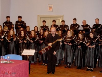 Pjevački zbor Degenija stavio točku na i Festivala znanosti u Otočcu