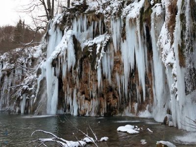 Ledeni stalaktiti na Plitvičkim jezerima