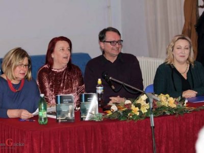 Otočkoj publici predstavljen roman M. Kranjčevića Patuljci krila nemaju 
