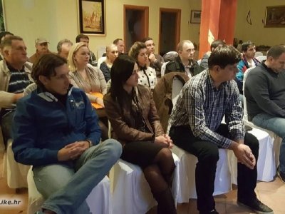 Održan sastanak članova HNS-a Ličko-senjske županije s Ivanom Vrdoljakom