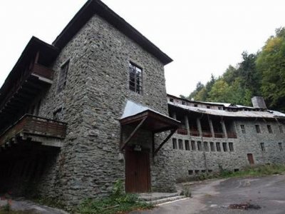 Niđe nije bilo takvog kurveraja i pijanki: Priča o Titovoj vili na Plitvicama