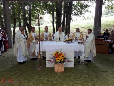 Nadbiskup Devčić vodio misno slavlje na Malu Gospu na Krasnu