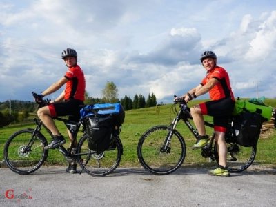 Krznarić i Piršljin biciklom na Lika Touring dionici