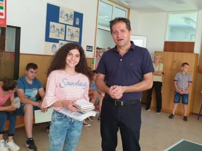 Dodjela nagrade učenici generacije Osnovne škole S. S. Kranjčevića
