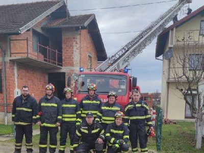 Vatrogasci VZLSŽ dnevno saniraju 30 objekata u Petrinji
