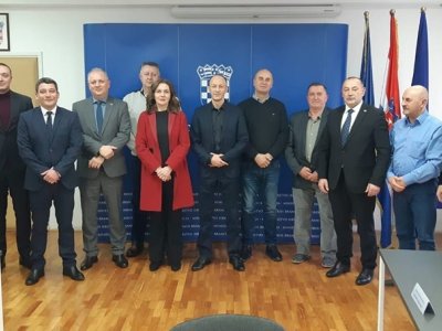 Izaslanstvo Ličko-senjske županije na sastanku s ministrom Medvedom