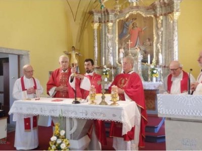 Oproštaj don Anđelka Kaćunka od triju župa u Gospićko-senjskoj biskupiji