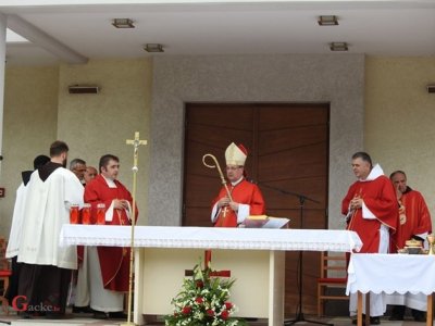 Biskup Šaško predvodio misu s molitvom za žrtve Križnoga puta na Maclju