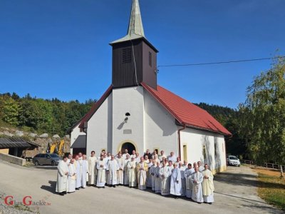Susret nadbiskupa Križića sa svećenicima Gospićko-senjske biskupije