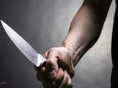 Nožem napao suprugu i njenog prijatelja