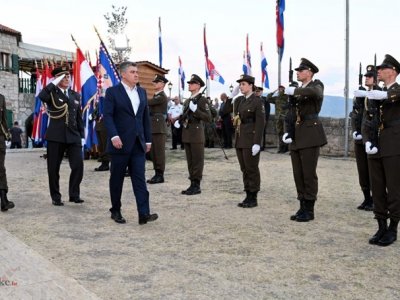 Predsjednik Milanović sinoć uručio odlikovanja, priznanja i obavio promaknuća
